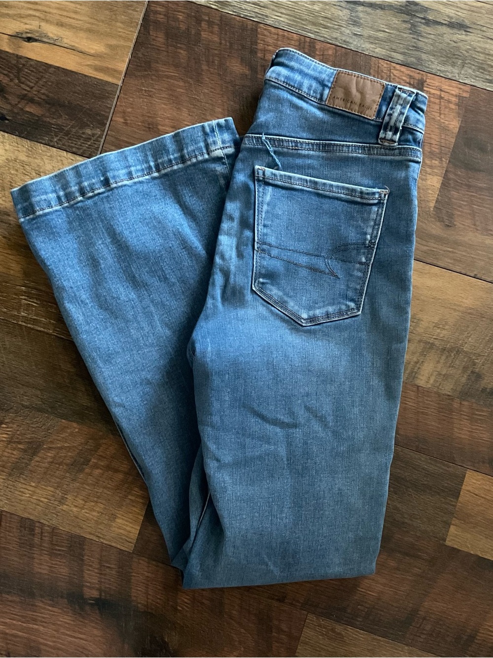 American Eagle Super High Rise Flare Jeans 4 Short